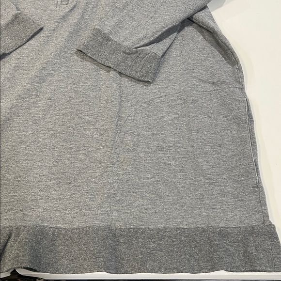 Travis Mathew Charcoal Zip-Up Sweater - 3/4‎ zip, golf sweatshirt - Picture 5 of 7